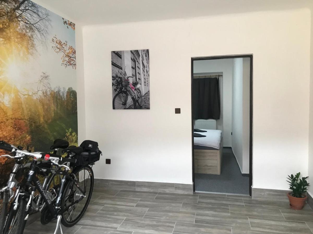 Cyklo-Moto Apartman Lomnice nad Luznici Exterior photo